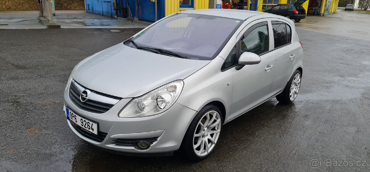 Opel Corsa 1.3 cdti 120 t km extra výbava - 2