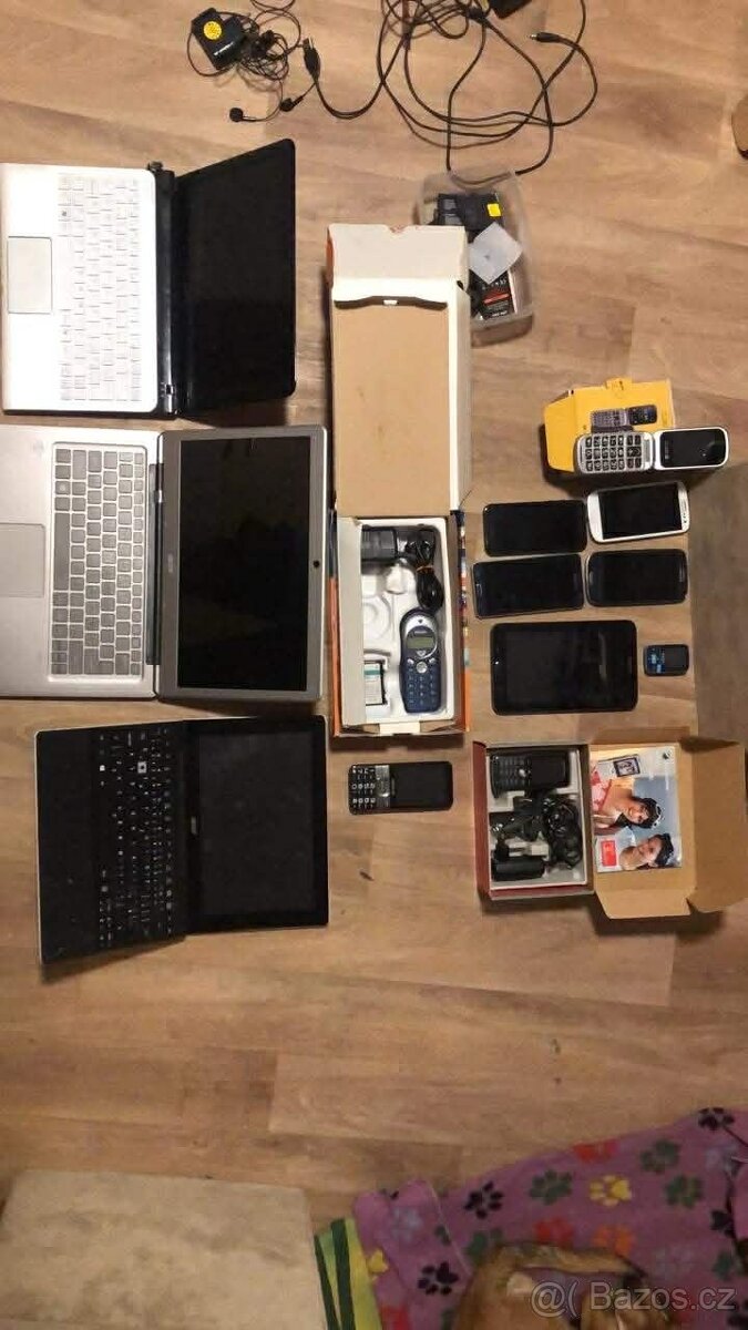 Různé tel , notebooky - 2