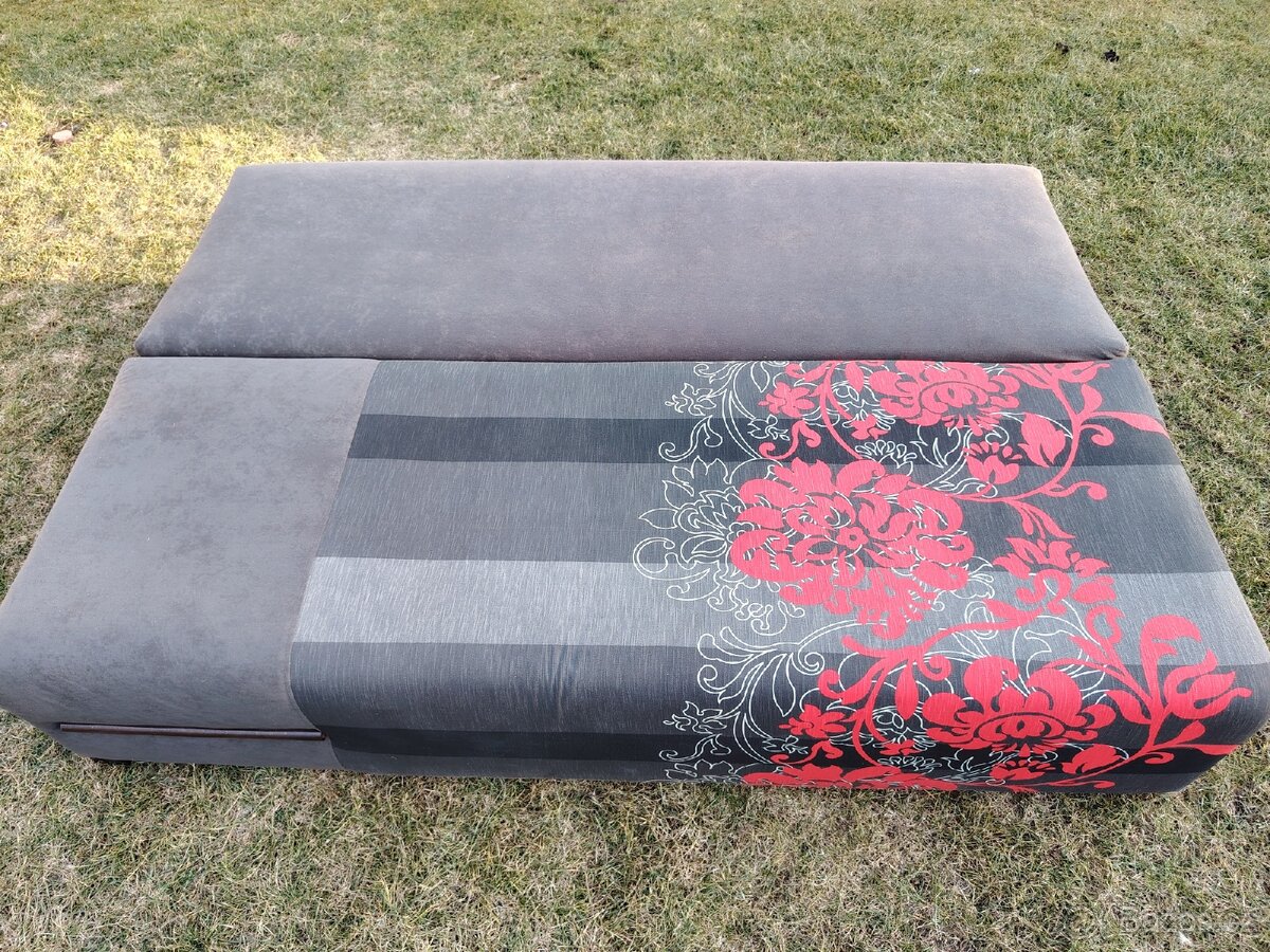 Rozkládací pohovka - 2