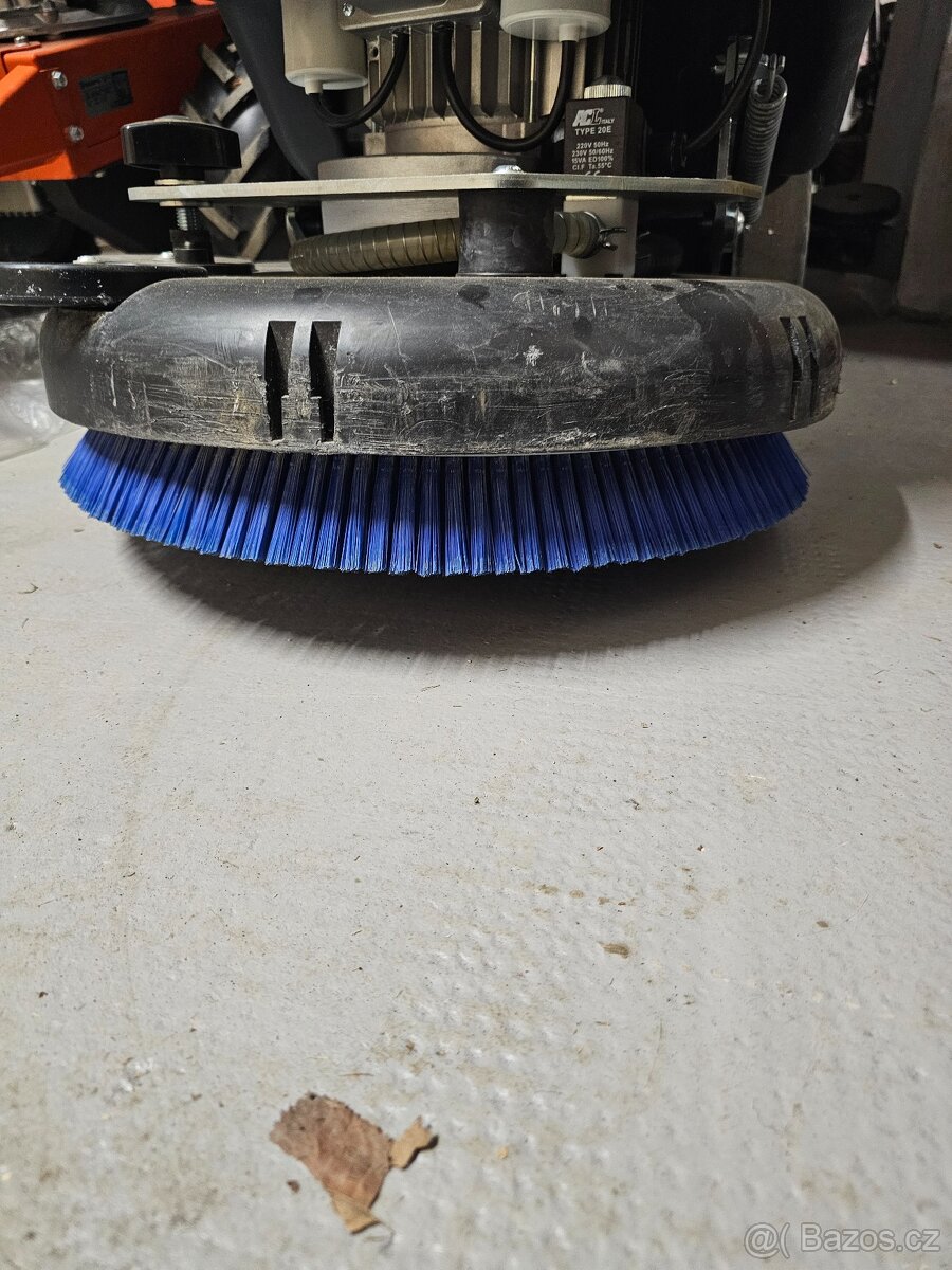 Podlahový čistící stroj Nilfisk SC401 43 E - 2