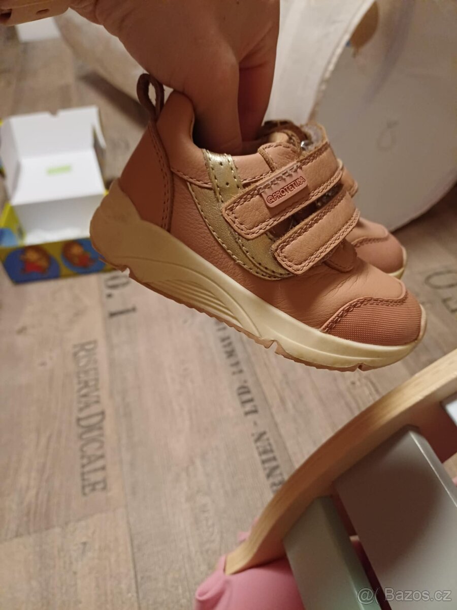 Celoroční obuv vel. 21 a 22 - 2
