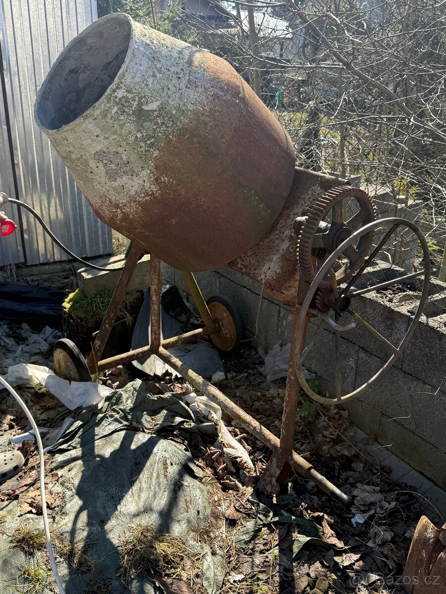 Stavební míchačka s 20m prodlužovačkou - 2