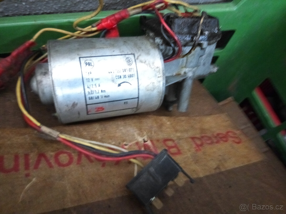 Motorek stěračů ŠKODA - 2