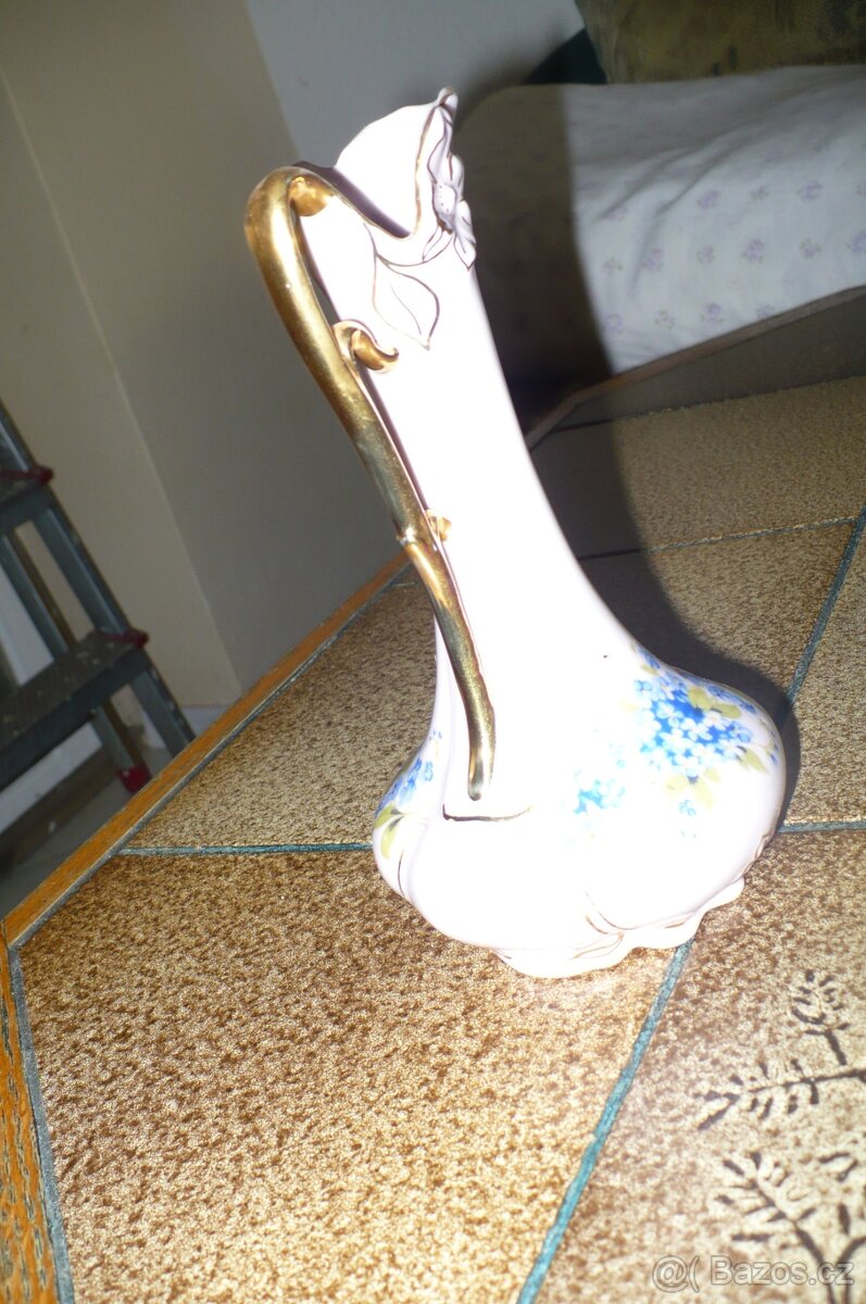 vázička /karafa/ růžový porcelán - 2