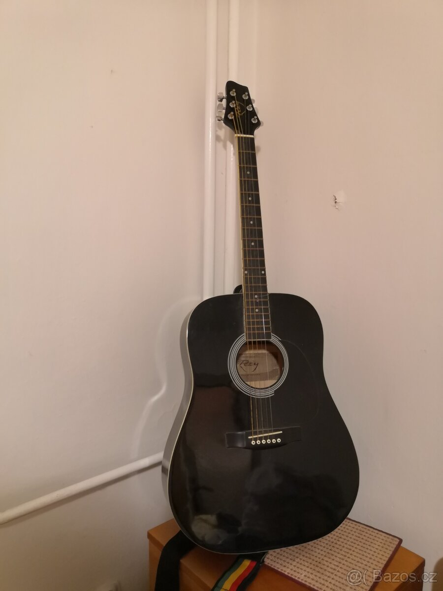 Akustická kytara černá, zn. RaY - 2