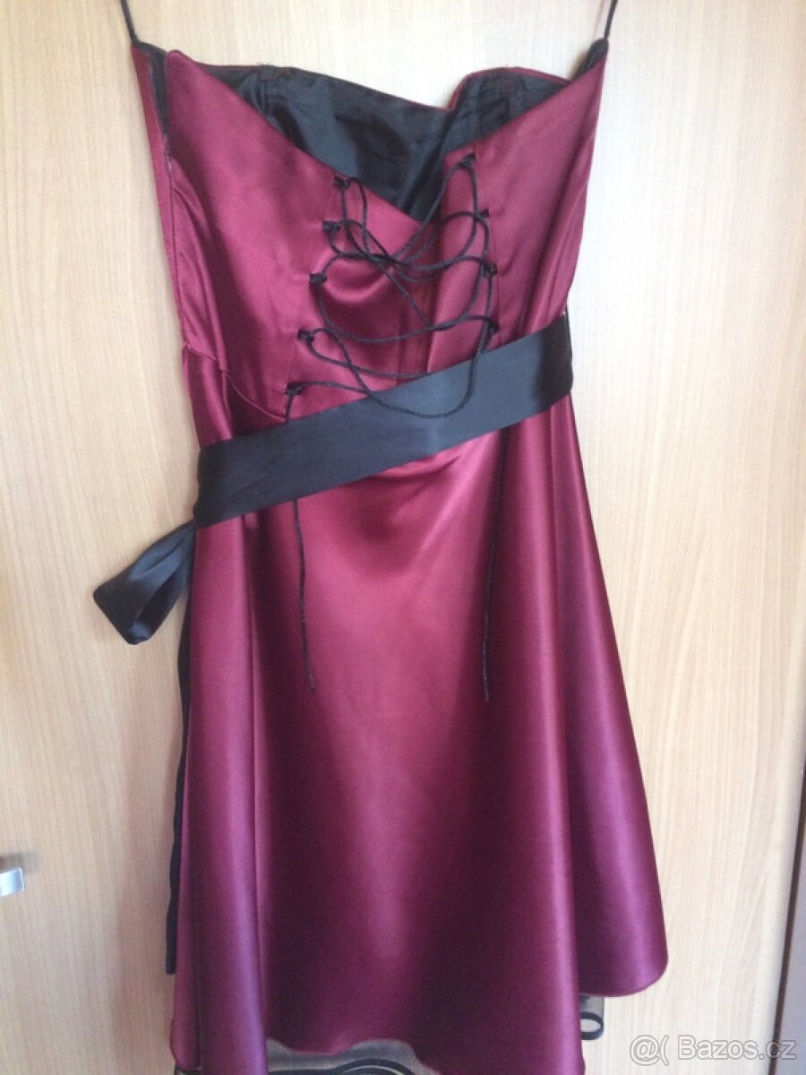Plesové šaty vel. 40 M/L - 2