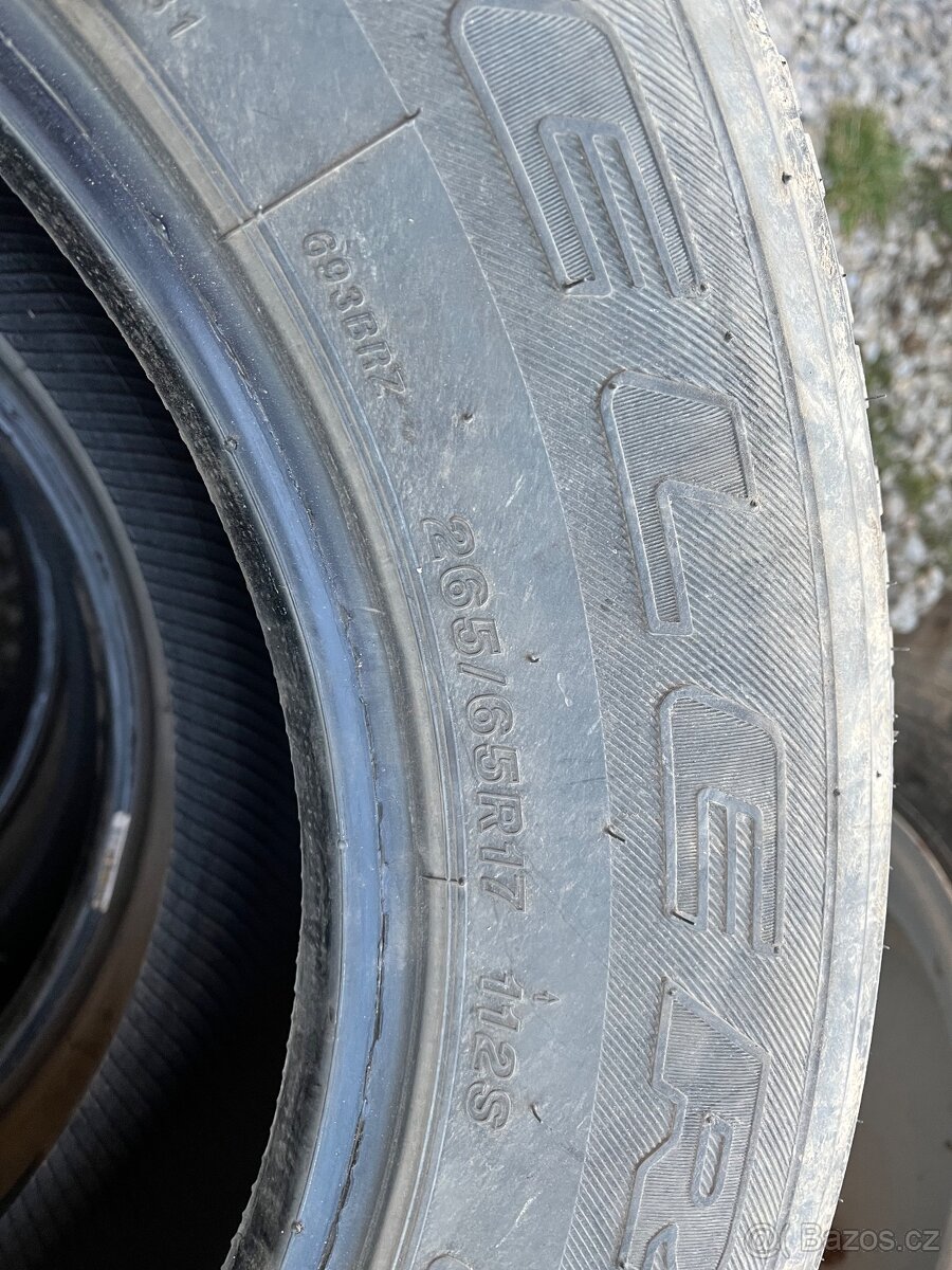 265/65 R17 - 2
