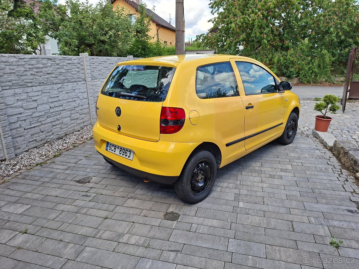 Volkswagen Fox - 2