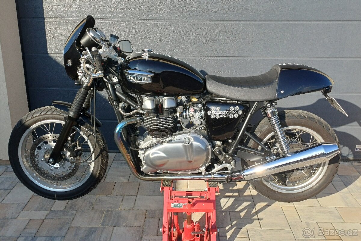 Triumph Thruxton 900 carb - 2