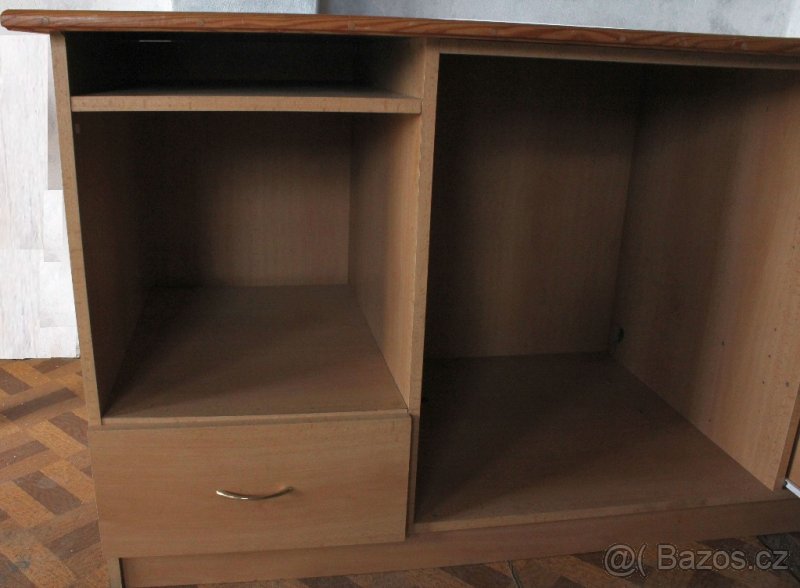 Kancelářský/pracovní stůl - odstín buk - 2