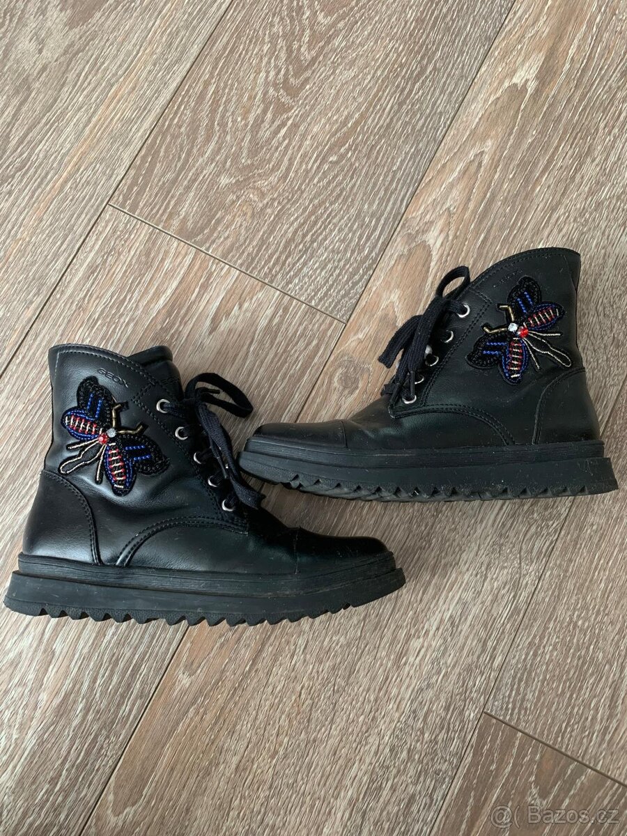 Prodám dívčí podzimní boty Geox vel. 33 - 2