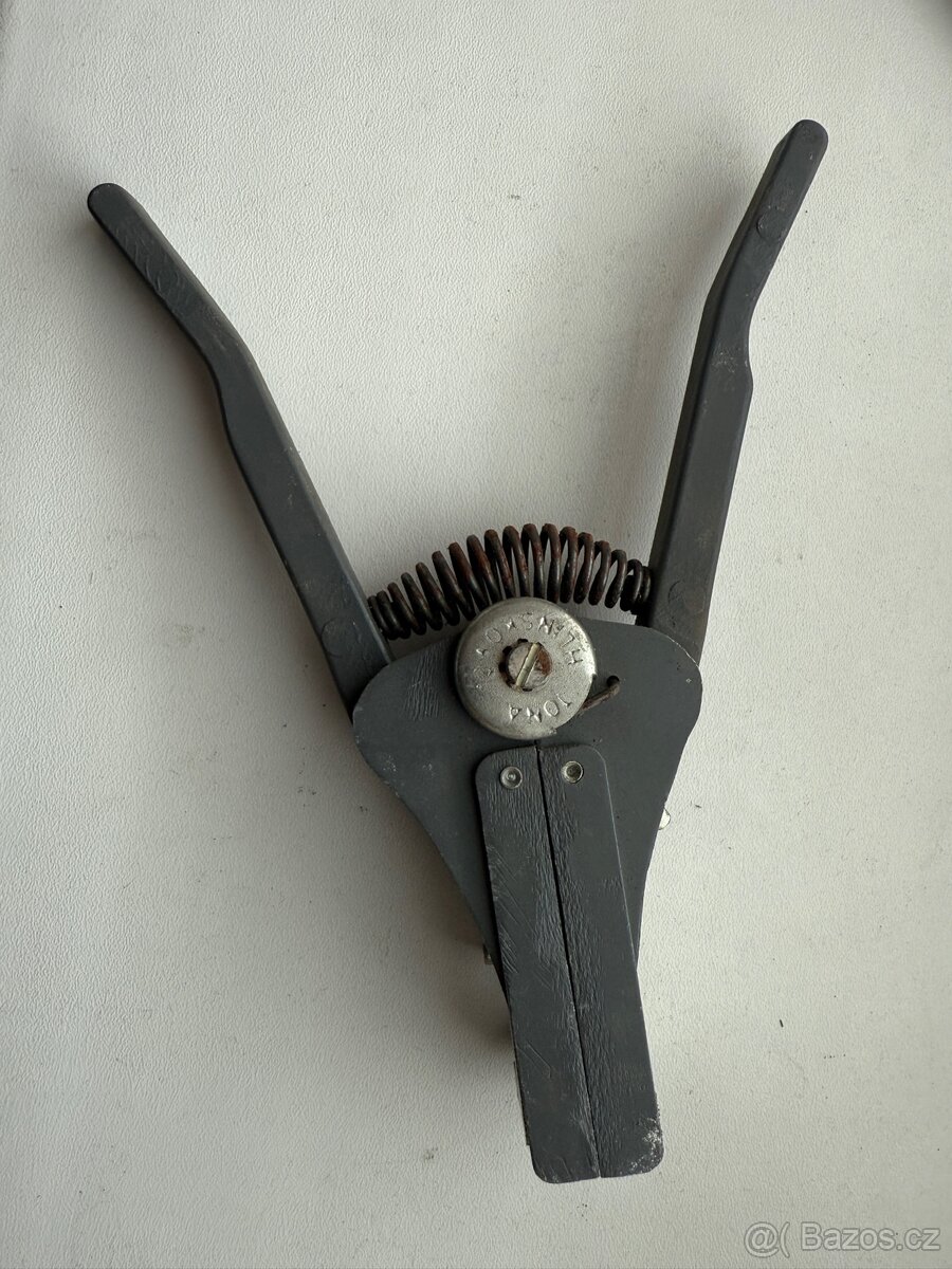 Dobové odizolovací kleště Tona Hlinsko - 2