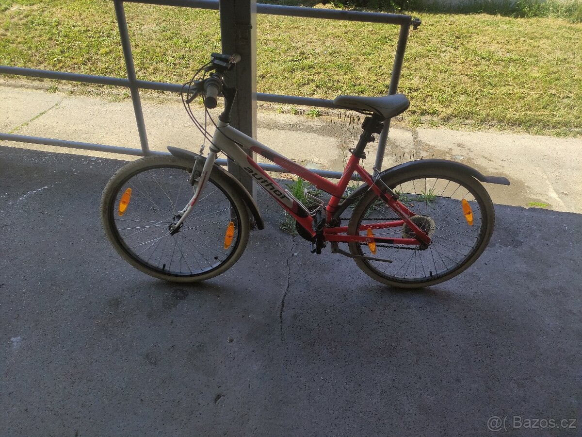 Author Junior Cross 15 - 2