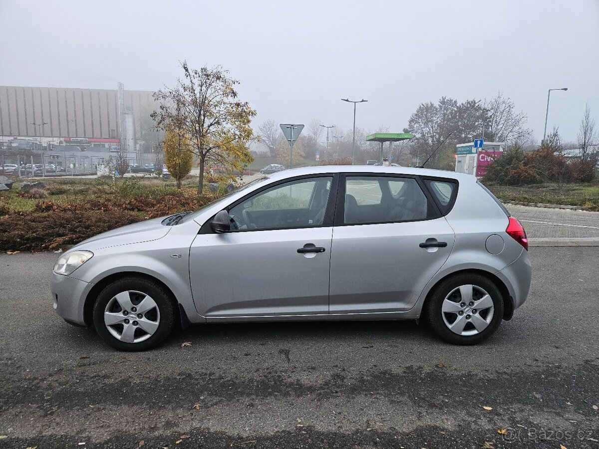Kia Ceed, 1.4i 80kw, CZ původ 143tkm - 2