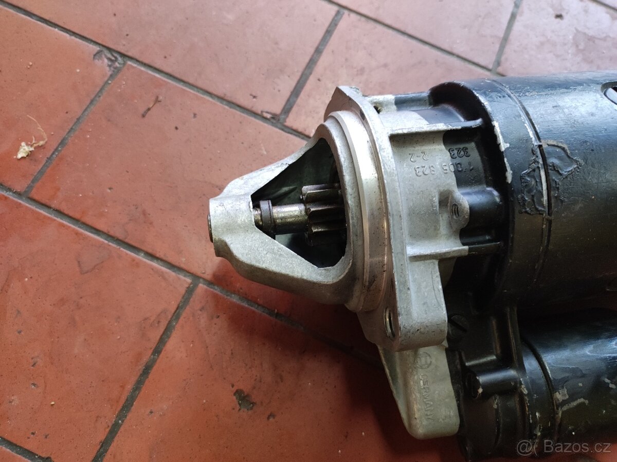 Novy starter Bosch na Mercedes-Benz W123 a jine - 2