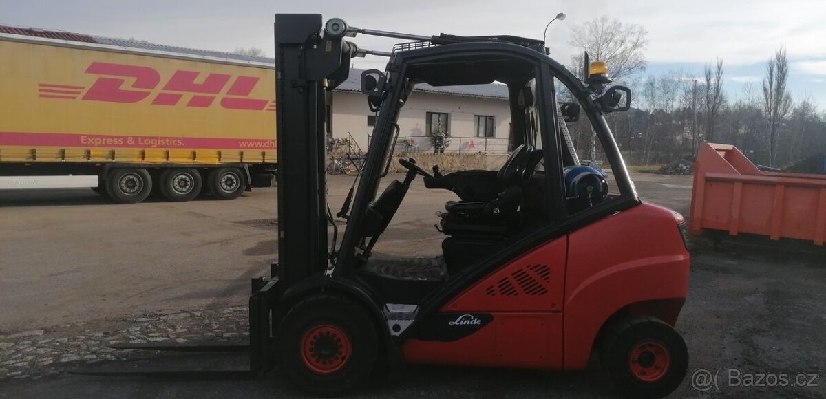 LINDE H35T-02 boční posuv SLEVA - 2