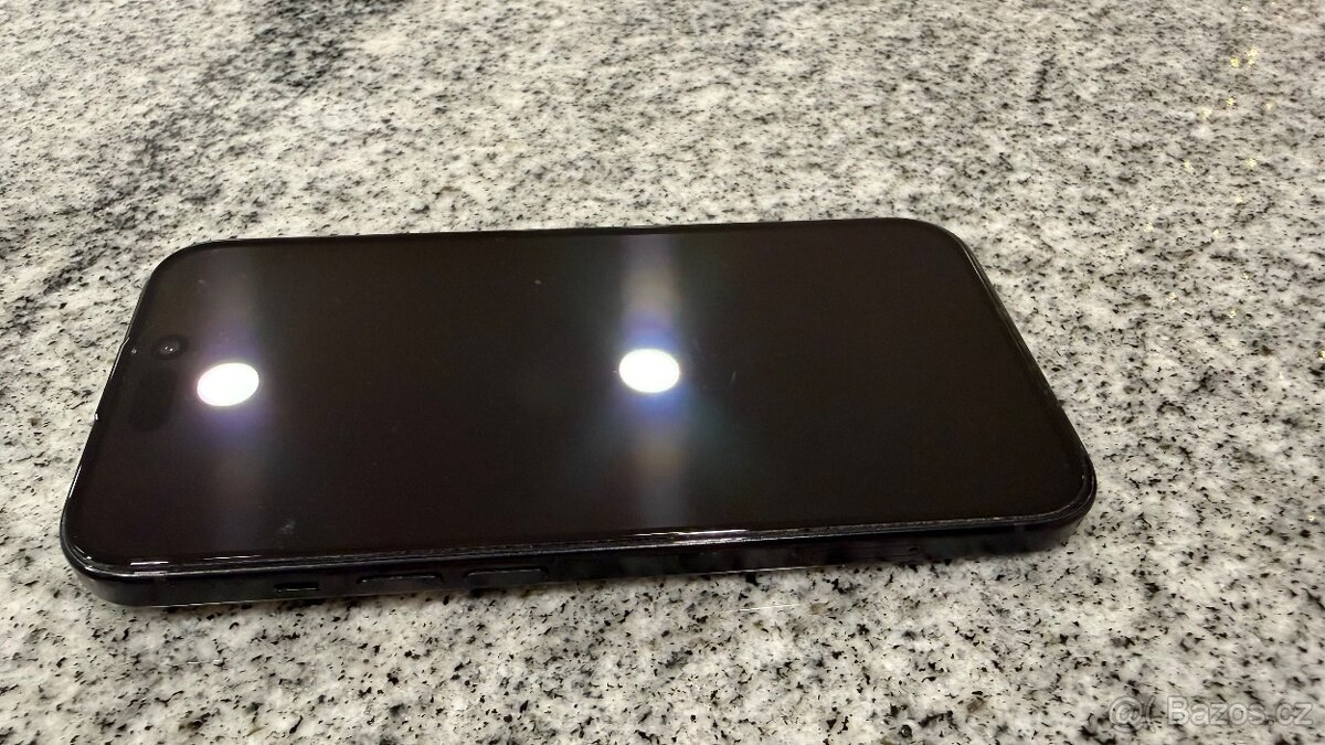 Apple iPhone 15 256GB černý - 2