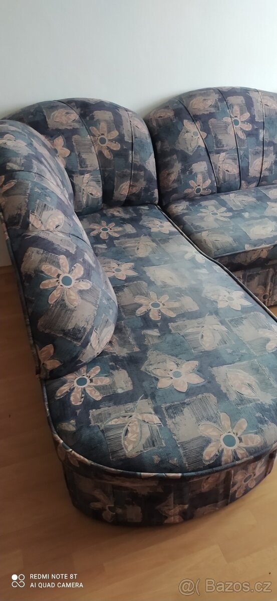 Rozkládací gauč s úložným prostorem a křeslem - 2