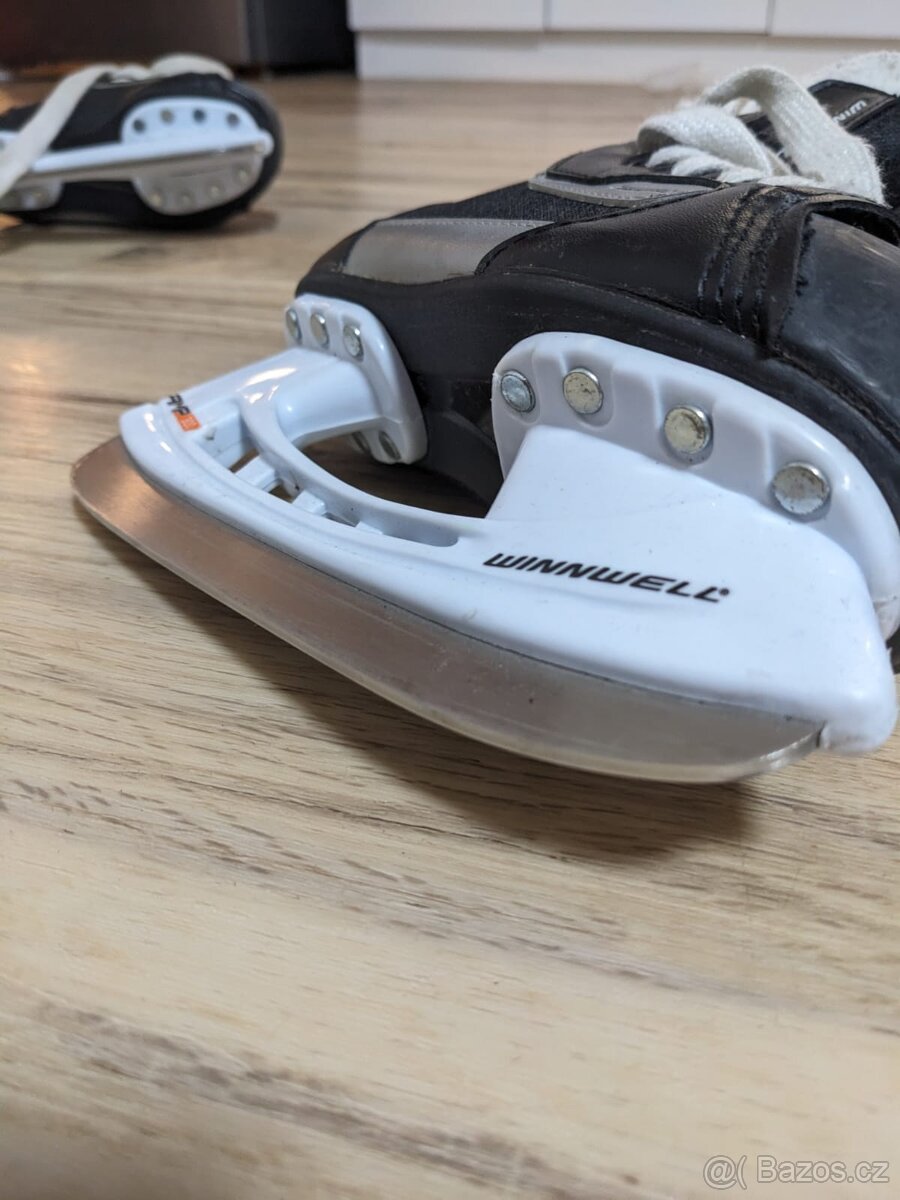 Dětské brusle Winnwell AMP 300 vel. 28 - 2