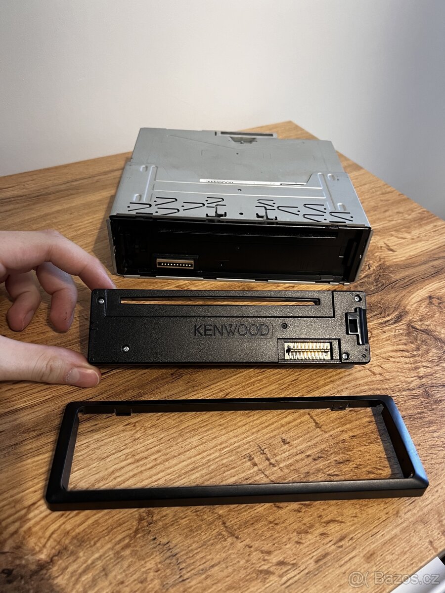 Autorádio KENWOOD KDC-161UG (USB, AUX, CD) - 2