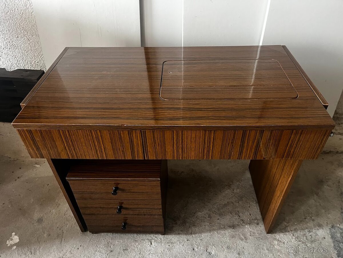 Šicí stroj Veritas - 2