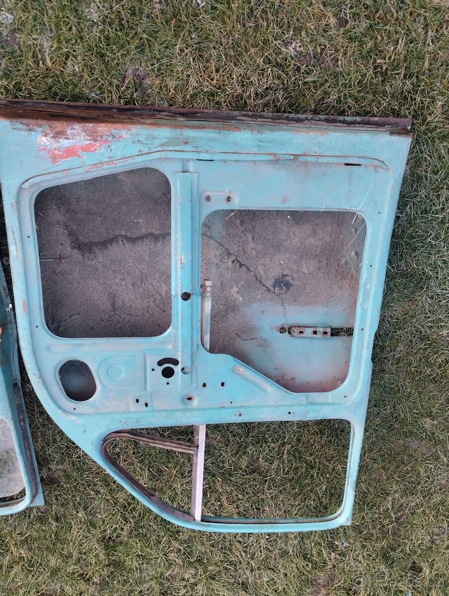 Dveře na Škoda 1202 - 2