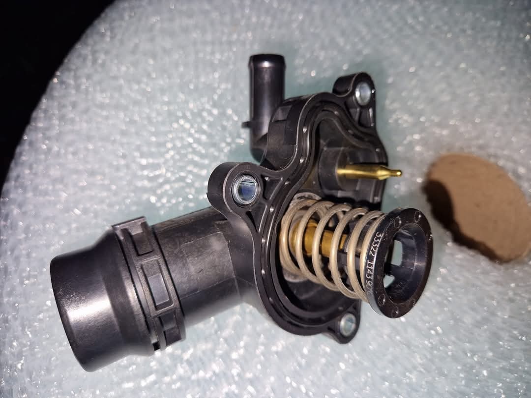 Termostat a chladič Chrysler Pacifica - 2