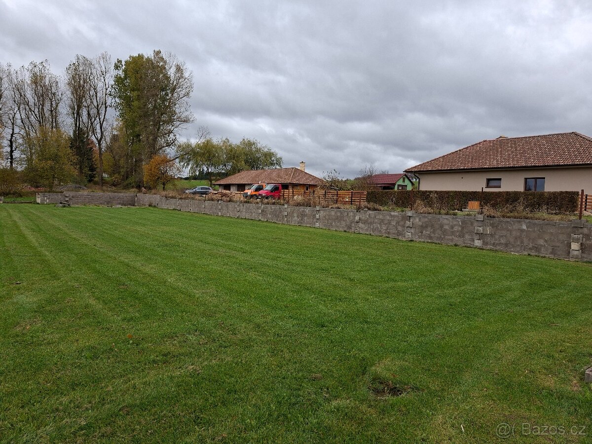 Prodej stavebního pozemku - 2