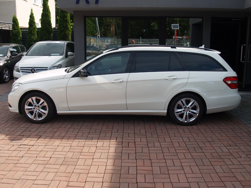 Mercedes E 200CDI, manuál - 2