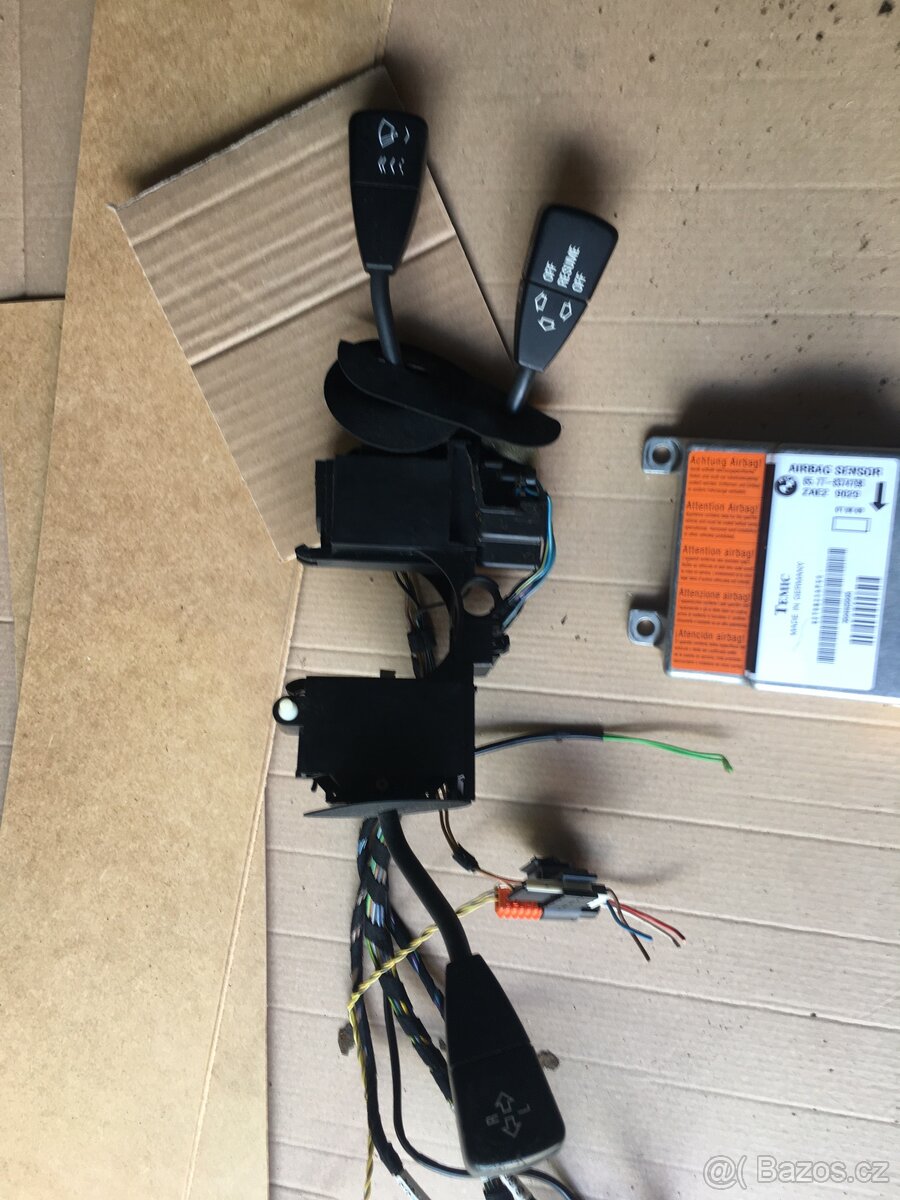 Prodám bmw e36 rûzné díly +interiér - 2