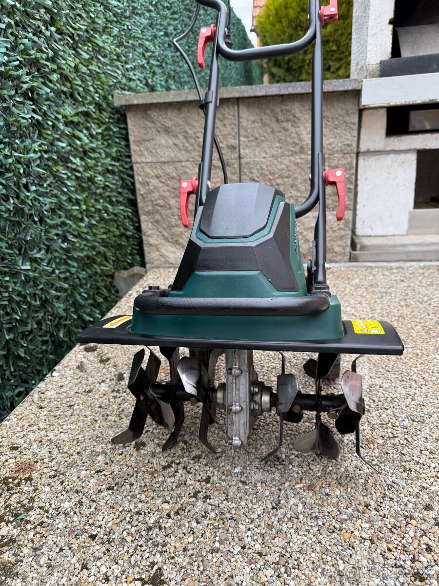 Zahradní kultivátor - 2