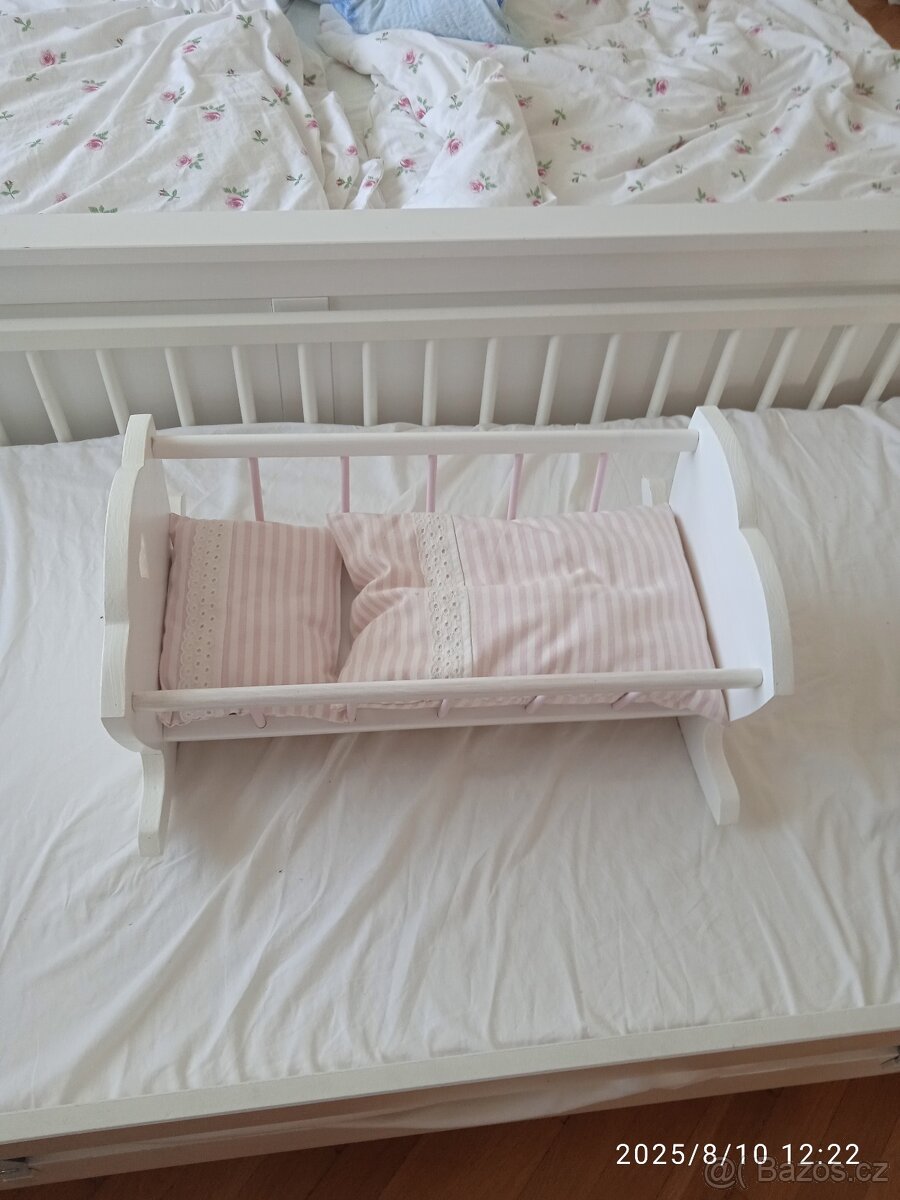 Kolébka pro panenky - dřevěná - 2