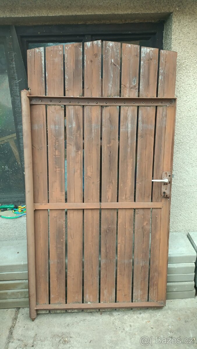 Vchodová branka - 2