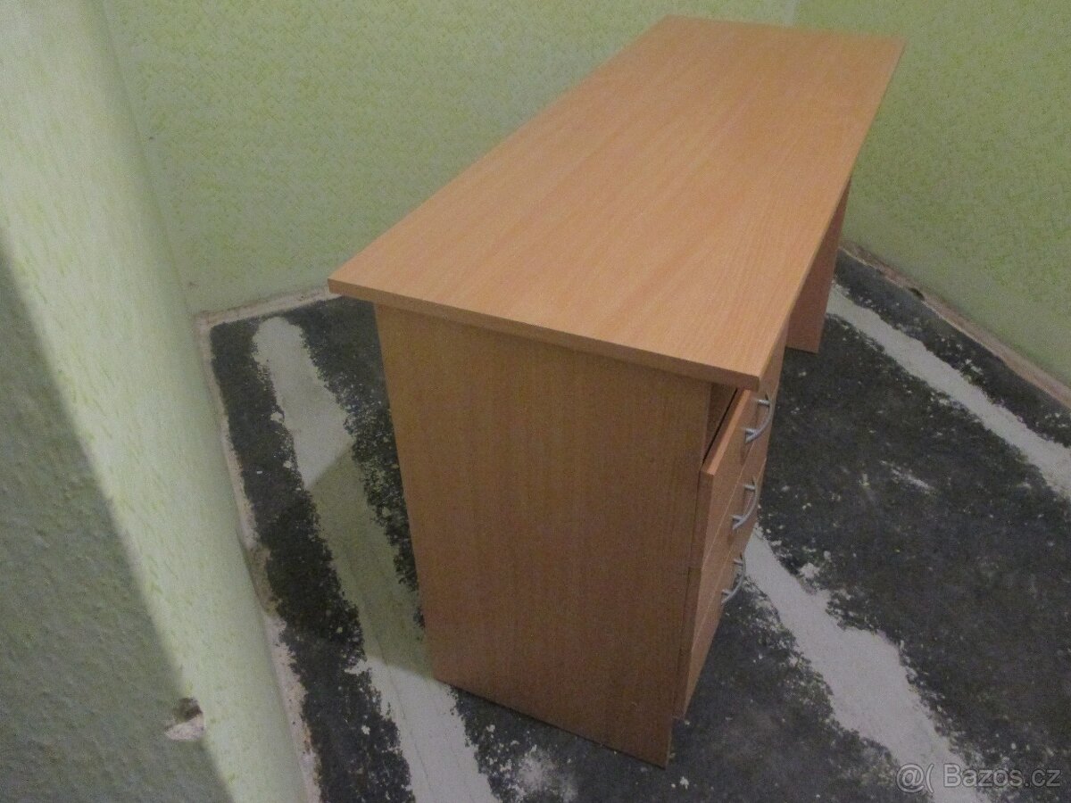Stůl kancel.menší - 2