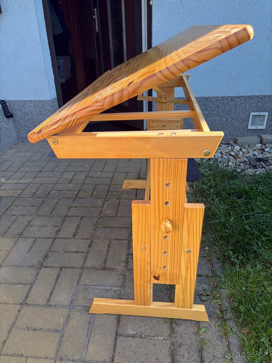 Výškově stavitelný stůl - 2