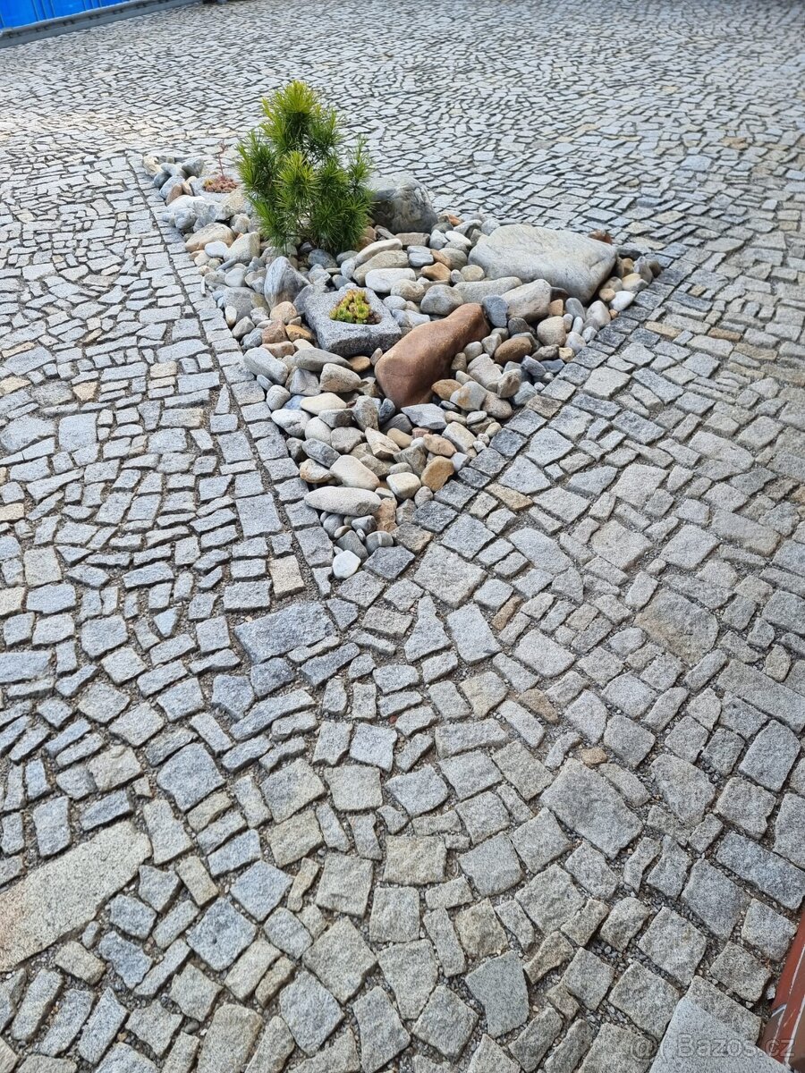 Žulové odseky od kostek - 2