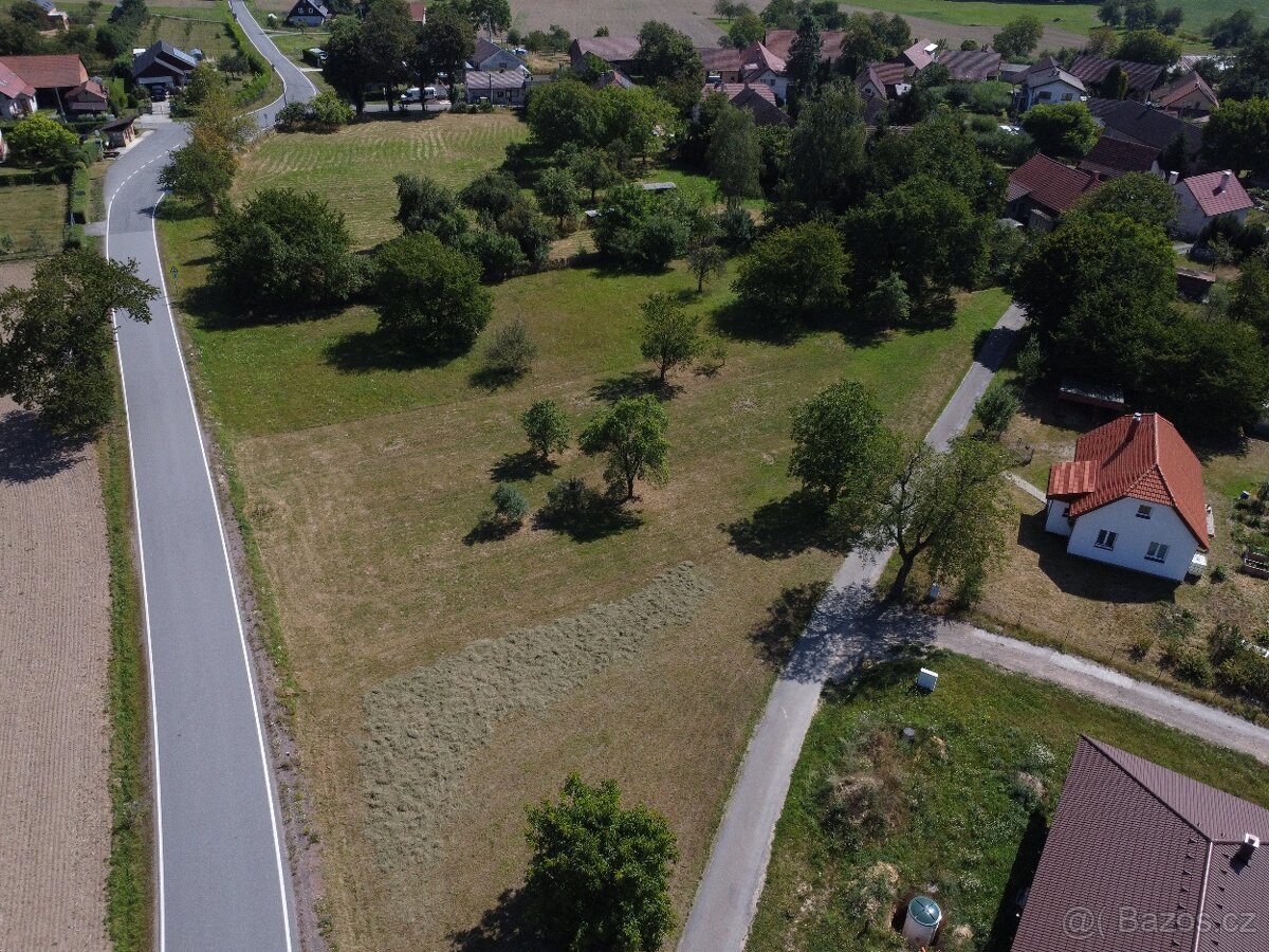Prodej stavebního pozemku 2110 m Lično-Ostašovice - 2