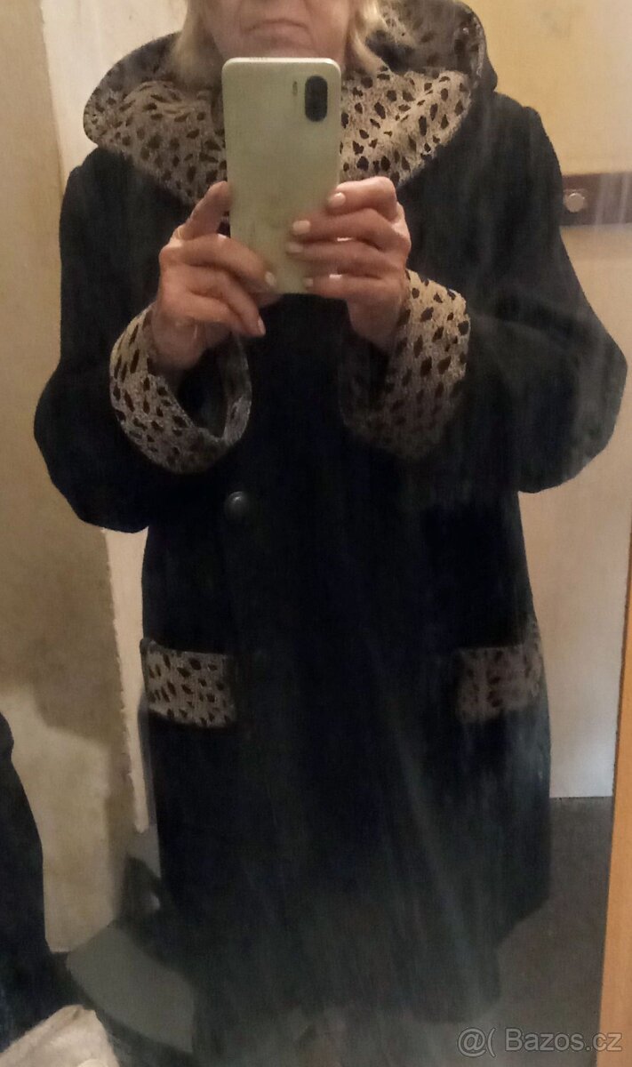 Dámský zimní kabát s kapucí vel. L/XL - 2