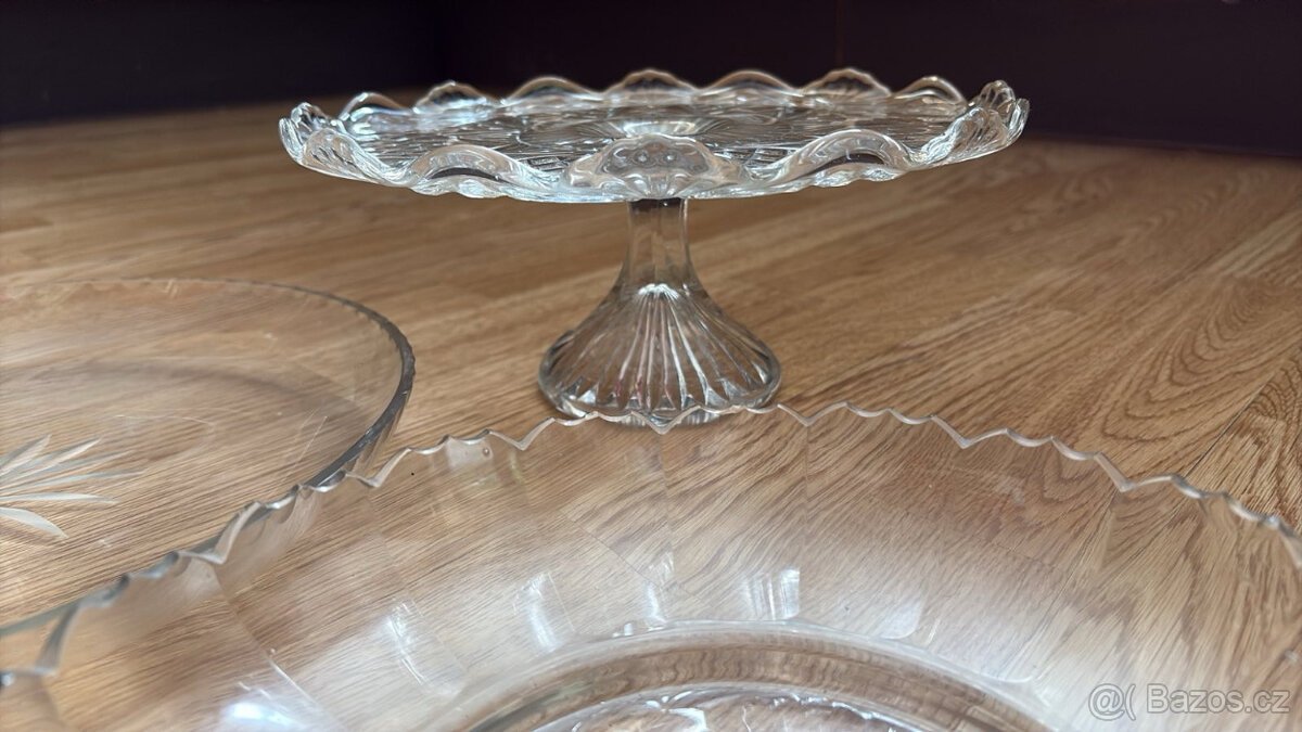 3 skleněné starožitné mísy velké - 2