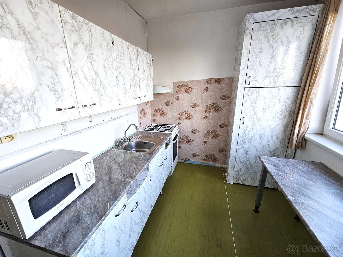 Pronájem, byt 1+1, 36 m2, ul. Výškovická, Ostrava-Zábřeh - 2