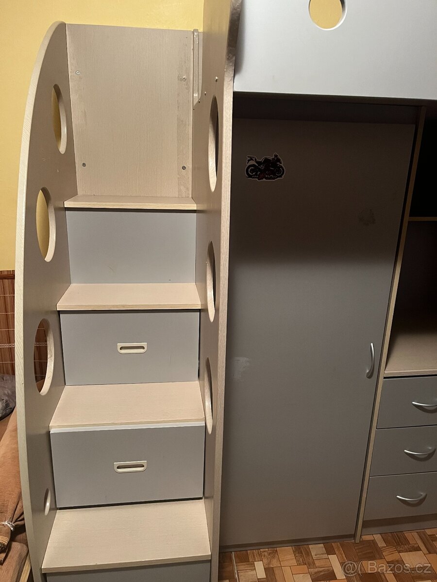 Patrová postel se stolem - 2