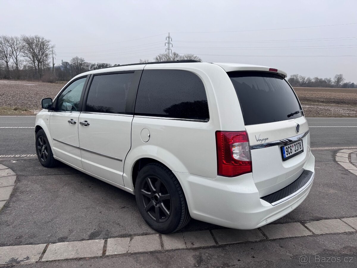 Lancia Voyager 3,6 DVD Gold RT Nový model 2012 - 2