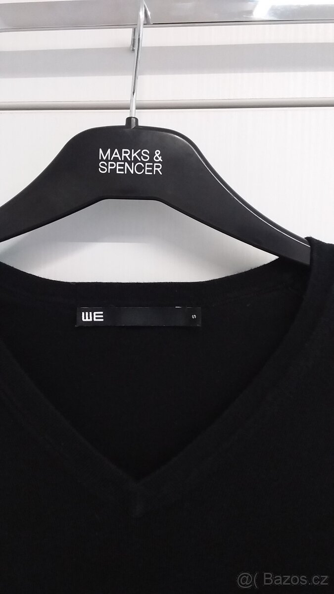 Černý svetřík vel. S zn. WE - 2