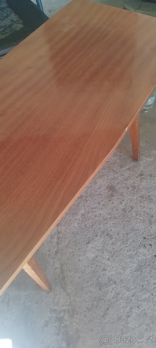 Stolek - 2