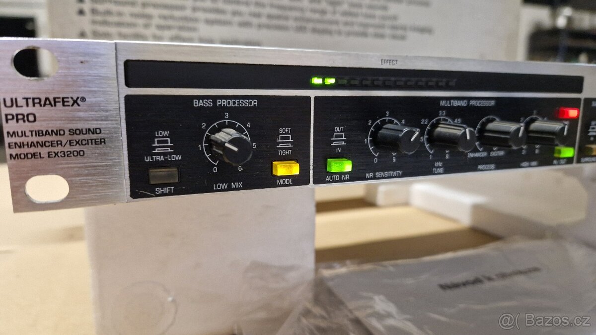 Behringer EX3200 Ultrafex Pro - 2