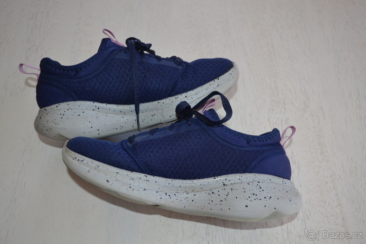 Tenisky, botasky zn. Skechers vel. 35 - 2