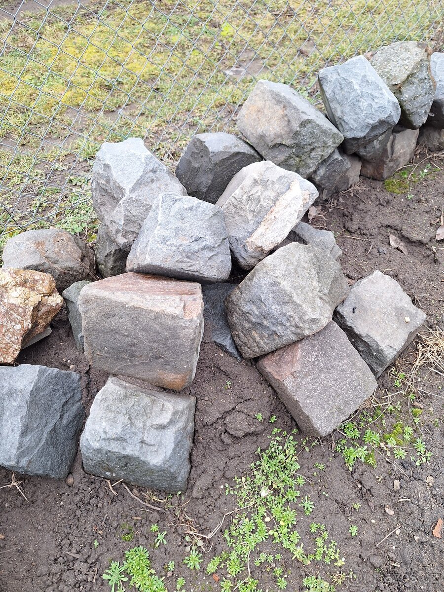 Dlažební kostky,velké - 2