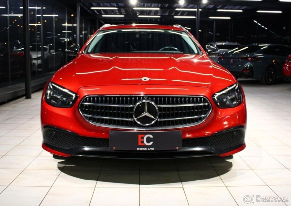 Mercedes-Benz Třídy E 300d 4MATIC DIS+ / 360° / NezT nafta - 2