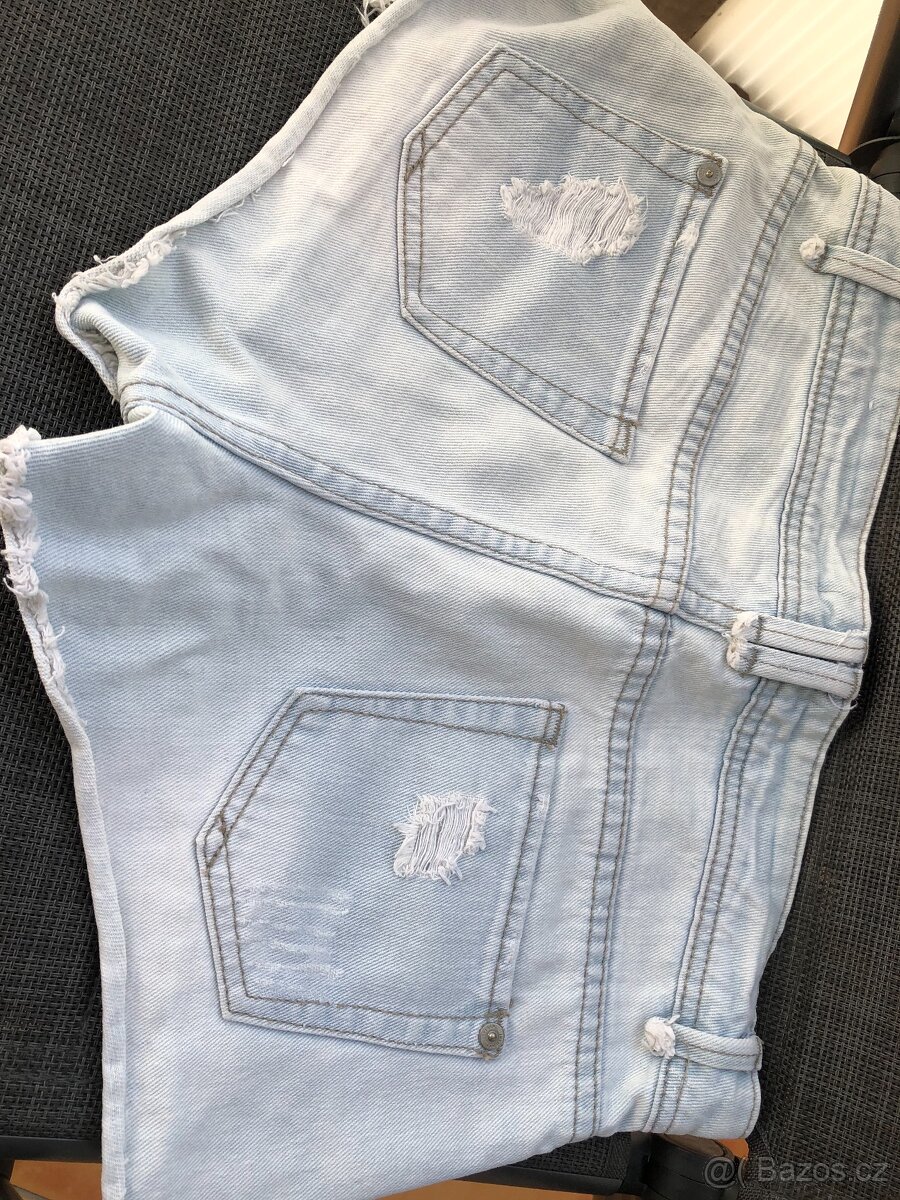 Džínové dámské šortky Jennyfer - 2