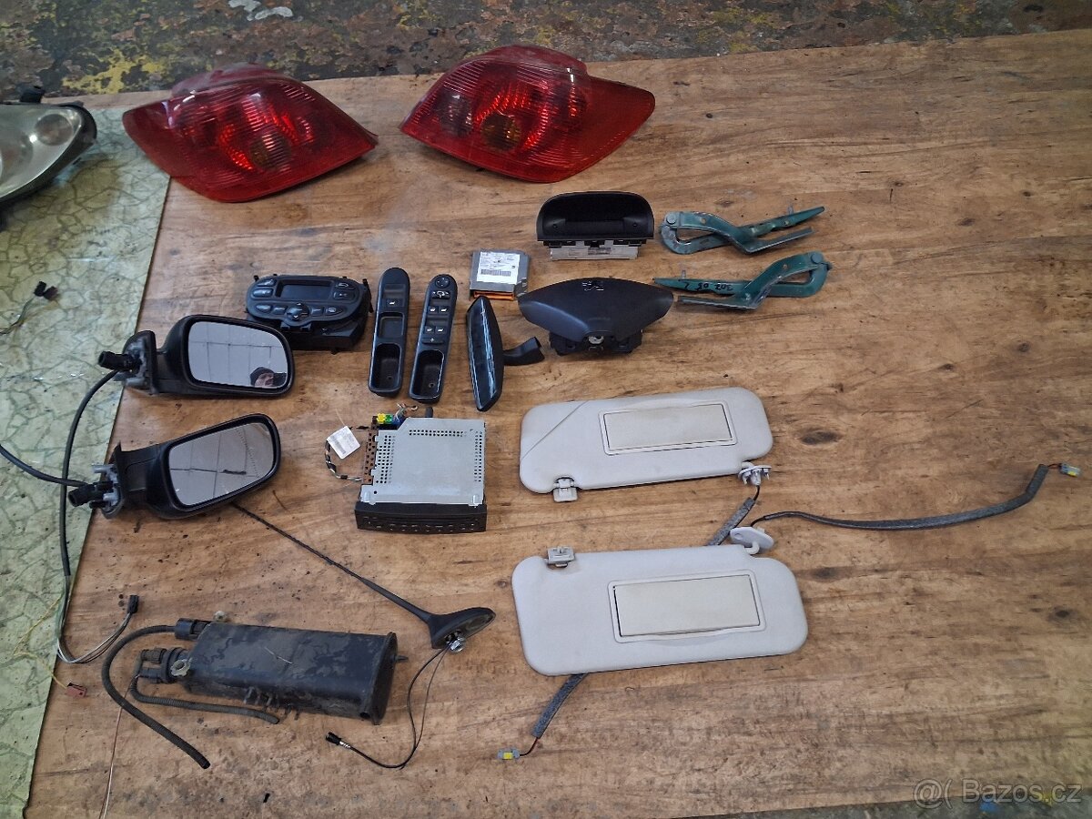 Peugeot 307 rok 2005 veskere dily - 2